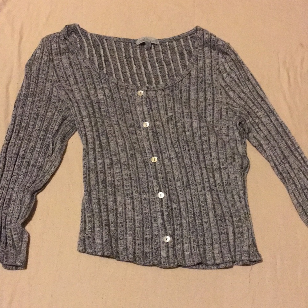 Gray cotton long sleeve top